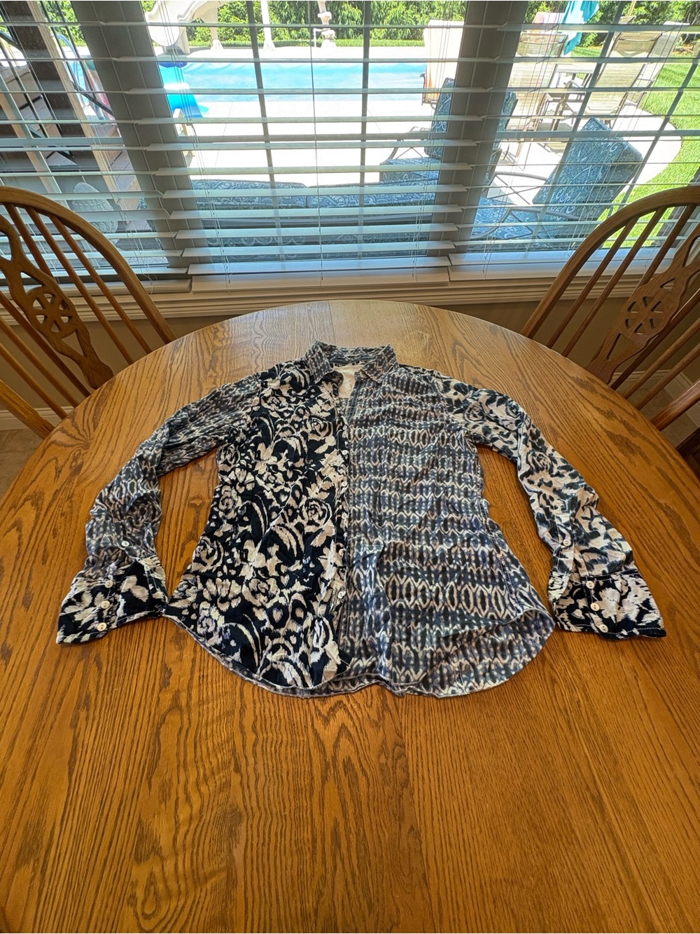 CINO Blue White Floral Ikat Mixed Print button-down Roll Tab Long Sleeve Top L